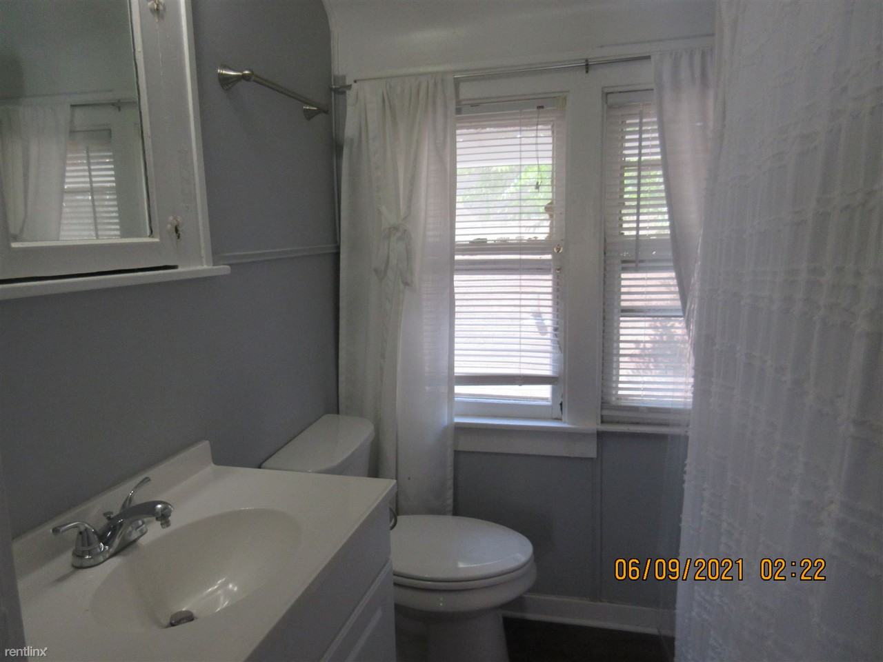 143 Page St NE - Photo 2 of 7