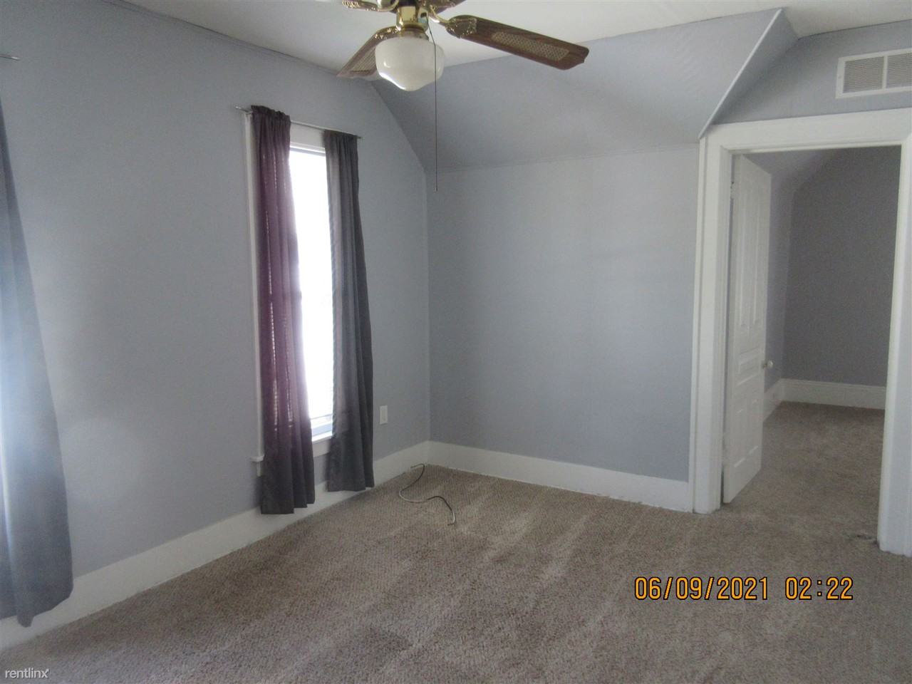 143 Page St NE - Photo 3 of 7