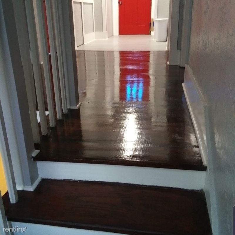 705 Louisiana Ave - Photo 3 of 11