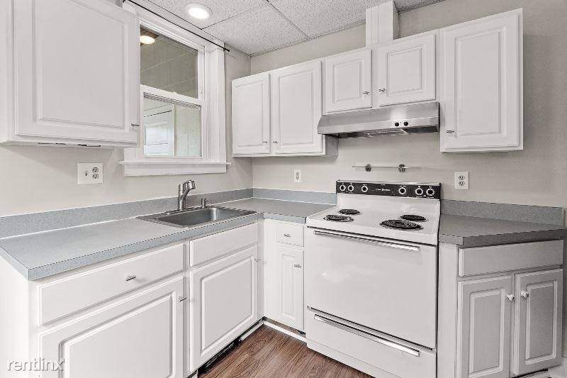 73 73 Main St 2 - Photo 2 of 37