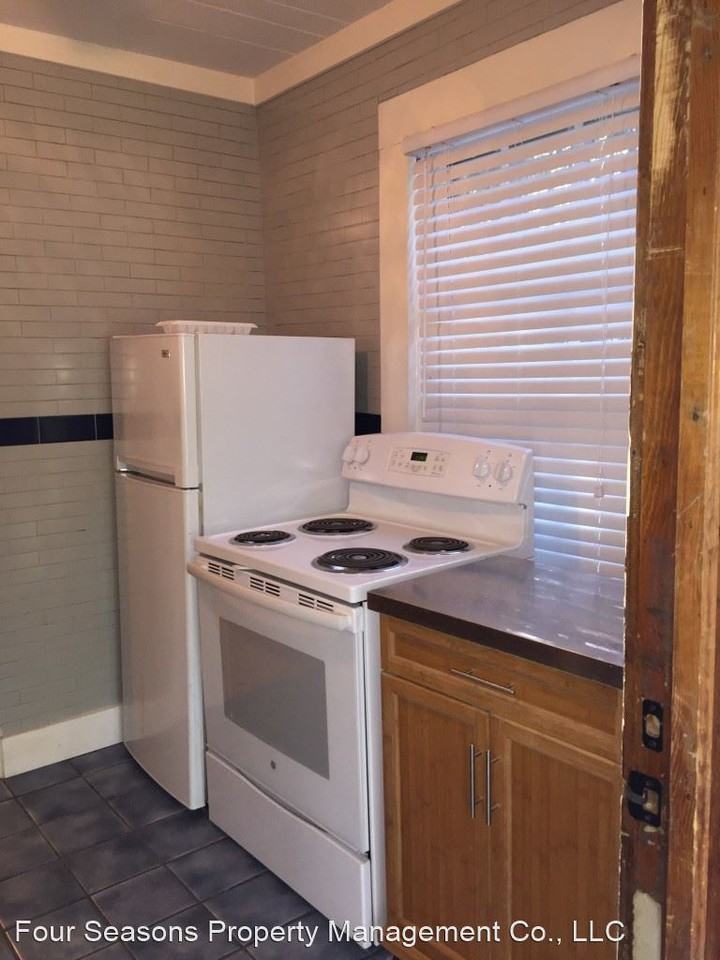 21510 Tucker Rd - Photo 2 of 11