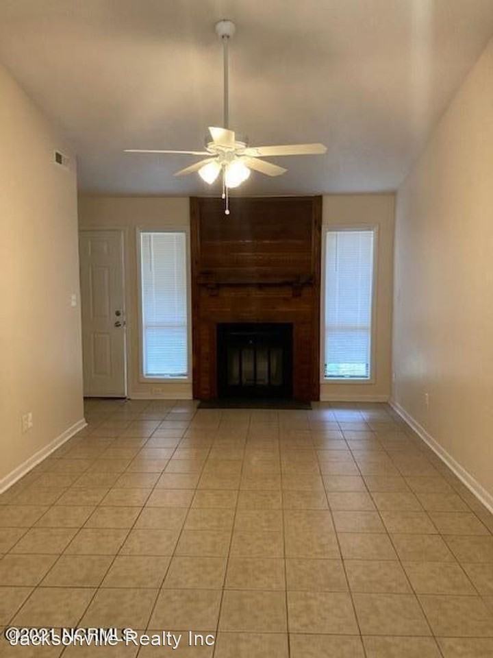 196 Village Cir - Photo 2 of 10