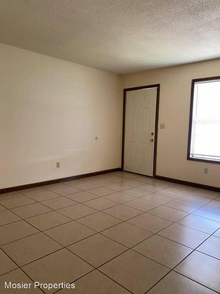 W Washington - Photo 2 of 5