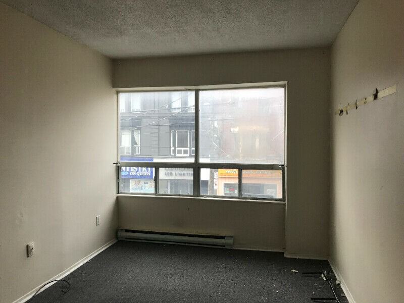223 302-223 Jameson Ave - Photo 3 of 9