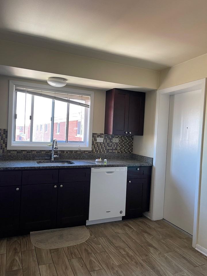 Carol St & Greenwood Ave #2-B - Photo 2 of 15