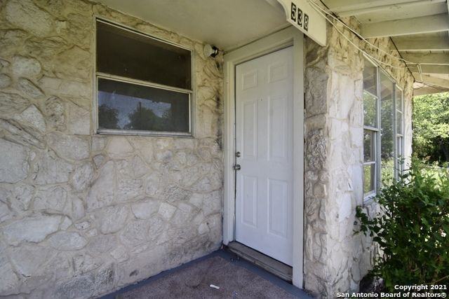 538 Sterling St - Photo 3 of 24