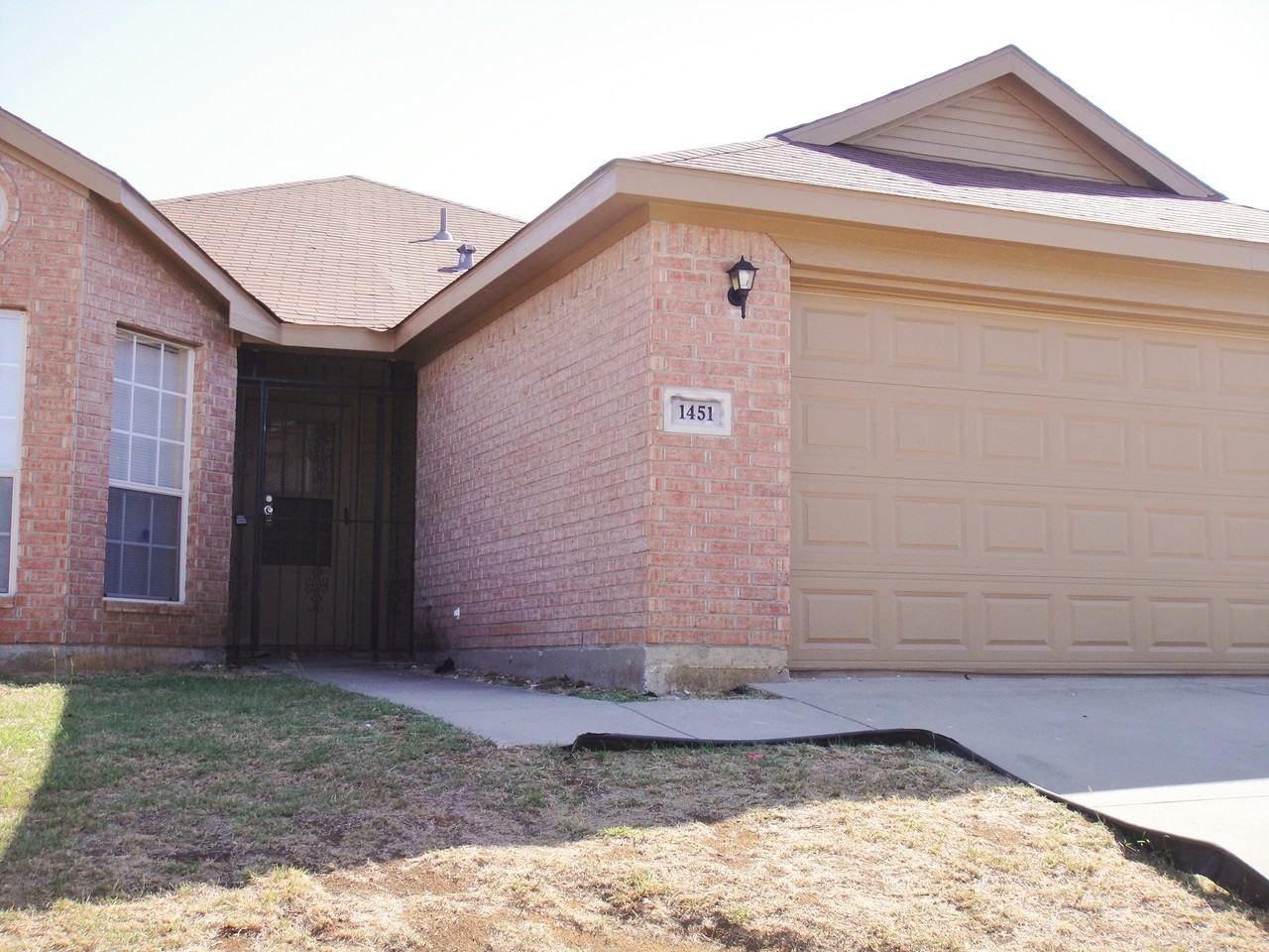 1451 Morrison Dr #1 - Photo 2 of 18