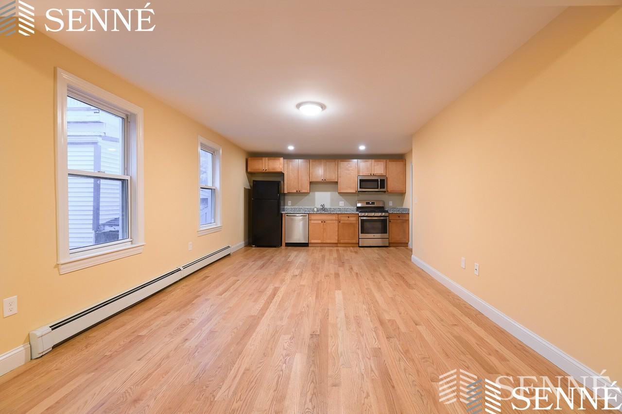 Hurley - Photo 2 of 32