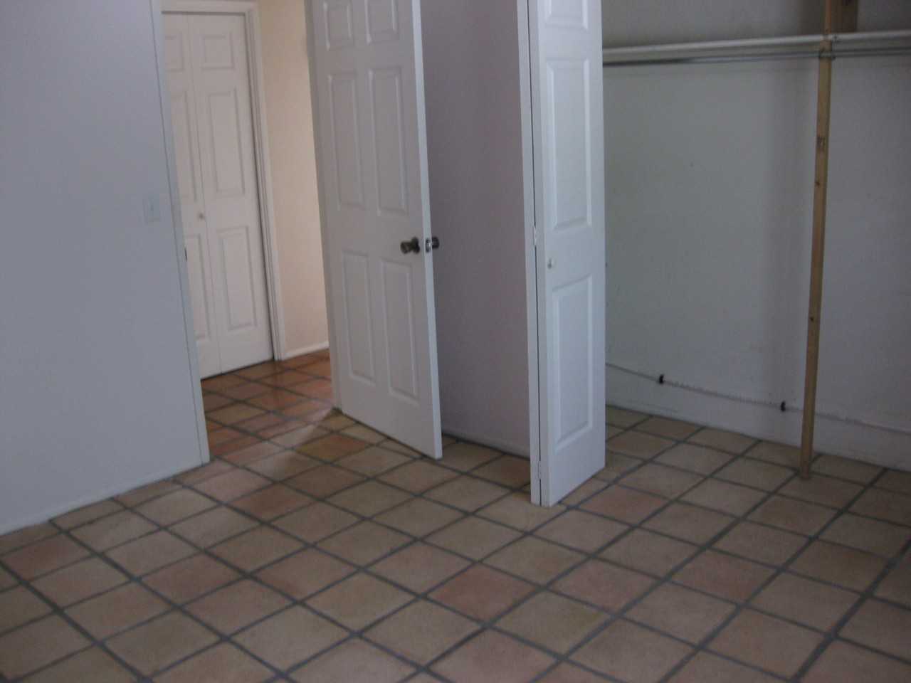 5212 N Tigua Dr - Photo 3 of 16