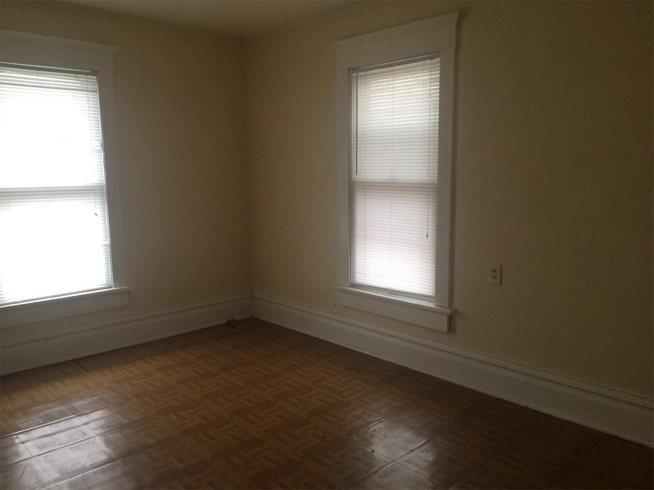 626 1/2 Dawson St #1-2 - Photo 2 of 5