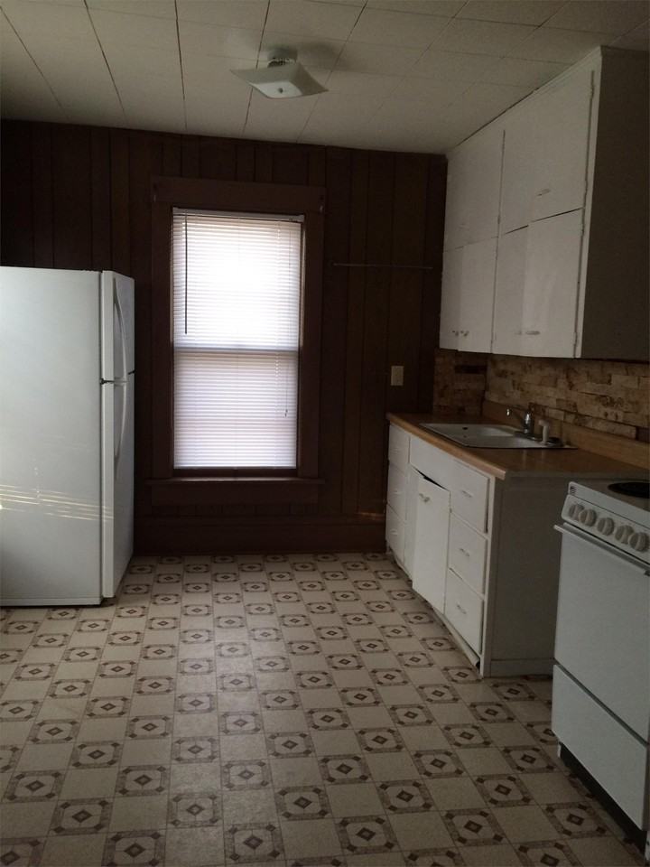 626 1/2 Dawson St #1-2 - Photo 4 of 5