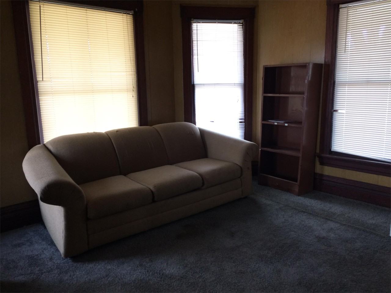 626 W 7th St #2 - Photo 4 of 5