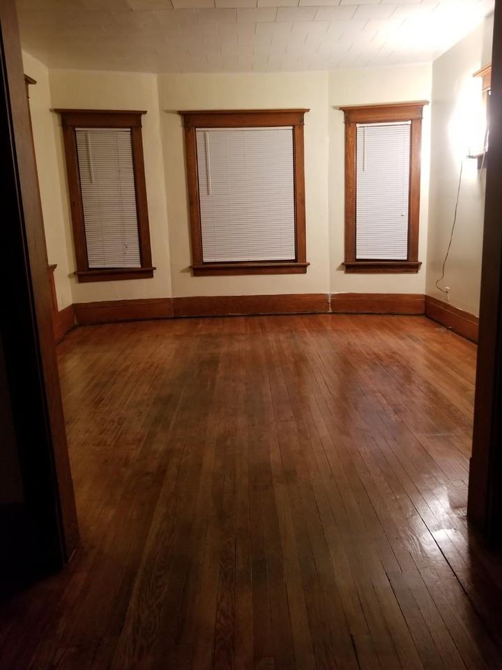 720 W 9th St - Photo 6 of 14