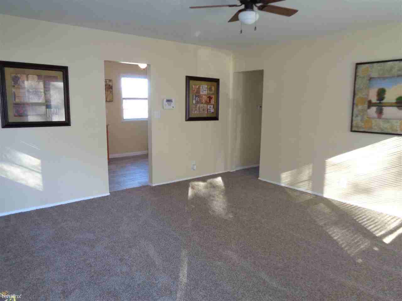 2500 Moundview Dr - Photo 3 of 10