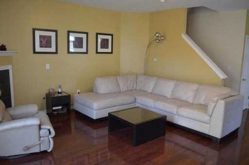 4082 Domain Dr - Photo 3 of 27