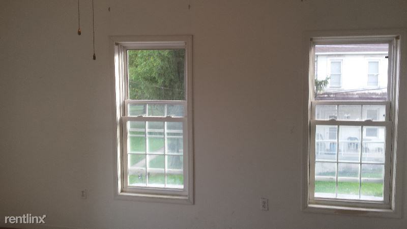 107 107 Hunsaker St 1 - Photo 3 of 14