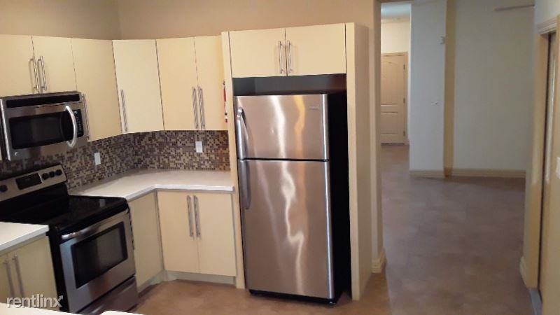 3916 W Daffodil Ave - Photo 2 of 5