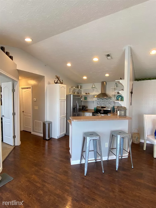 2280 2280 Jackson Ct 305 - Photo 3 of 16