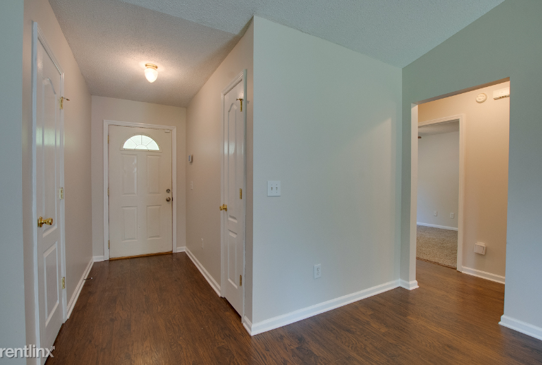 238 Barberry Ln - Photo 2 of 26