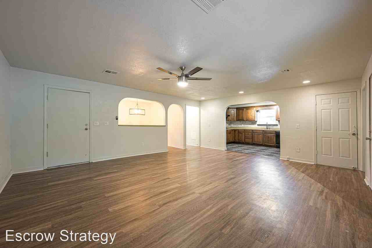 1825 Nw 36th St - Photo 2 of 13