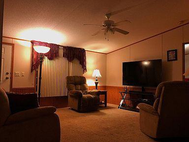 307 Hillcrest Dr - Photo 3 of 12