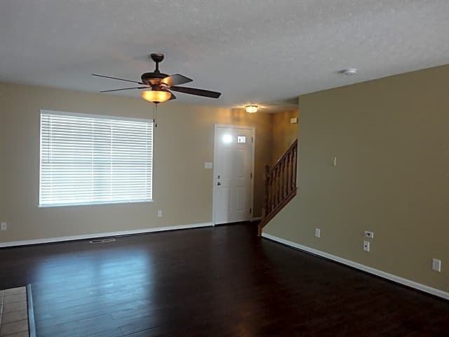 8715 Plum Creek Ct - Photo 2 of 14