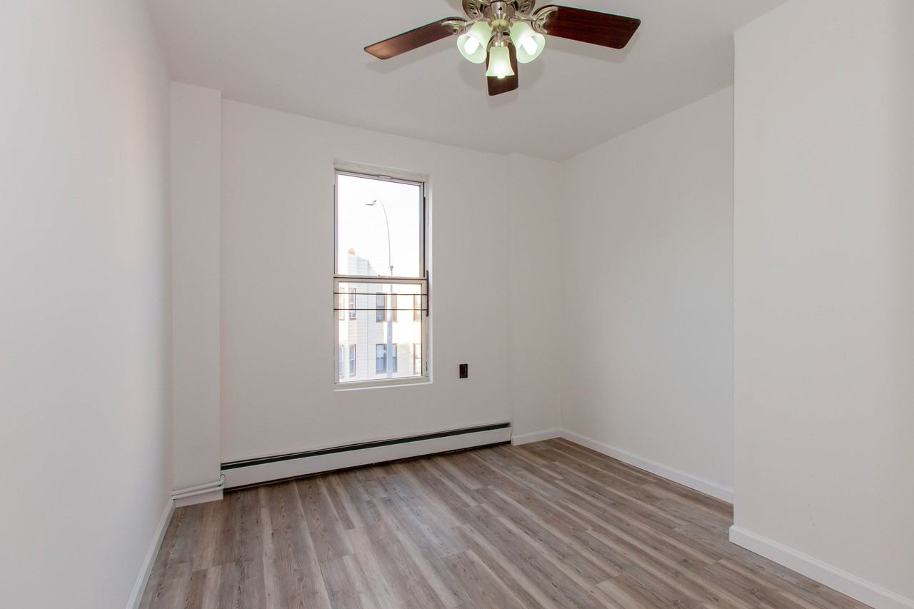 361 52nd Street #2A - Photo 3 of 12