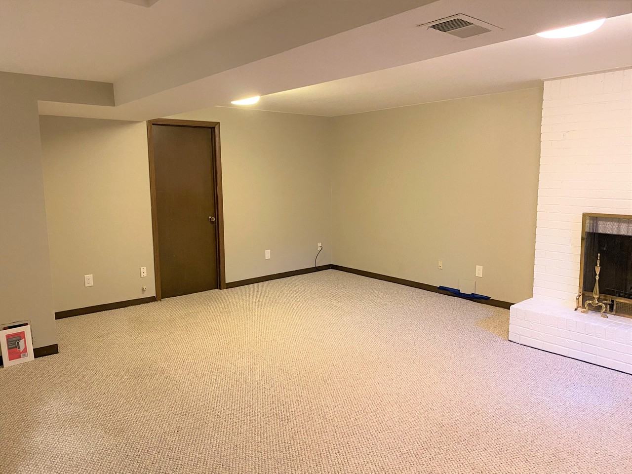 255 Holman Way - Photo 2 of 12