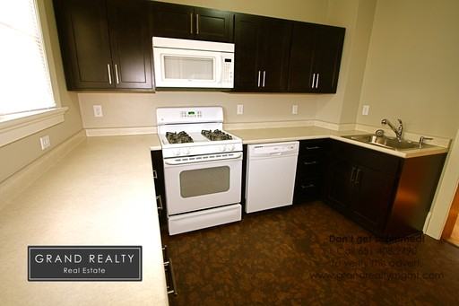 1491 Selby Ave - Photo 3 of 12