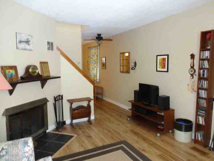 449 McLeod Street - Photo 2 of 30