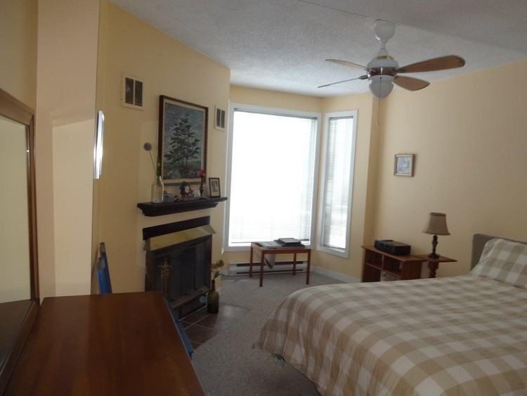 449 McLeod Street - Photo 7 of 30