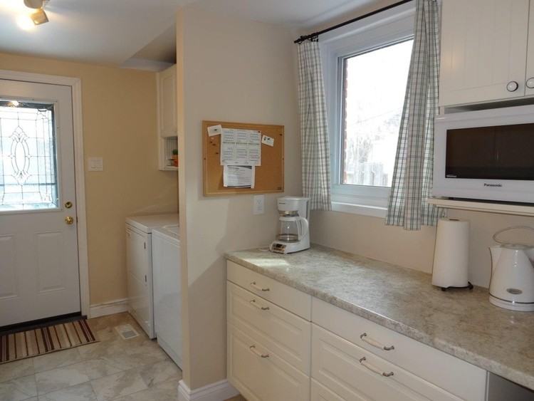 449 McLeod Street - Photo 4 of 30