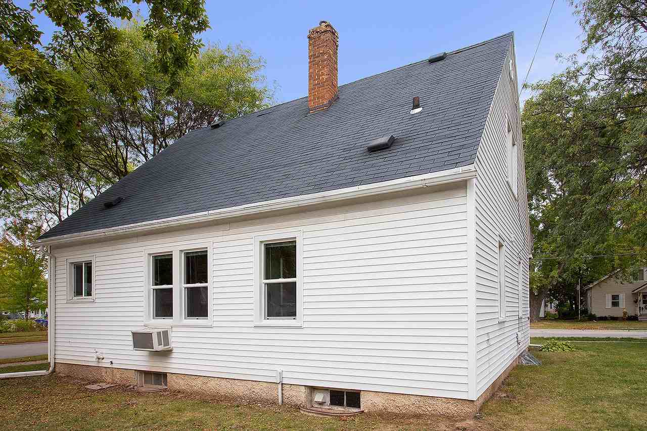 973 Hickory Hill Drive - Photo 3 of 12