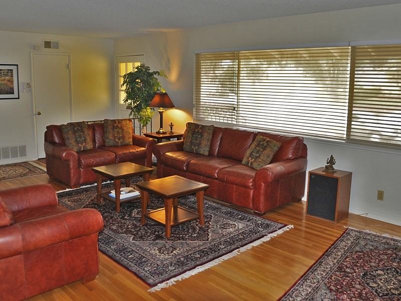 3868 Shelter Grove Dr - Photo 2 of 12