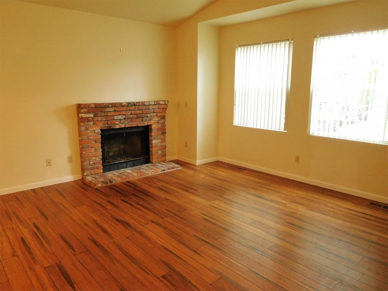 11916 Se 220th Ct #1 - Photo 5 of 30