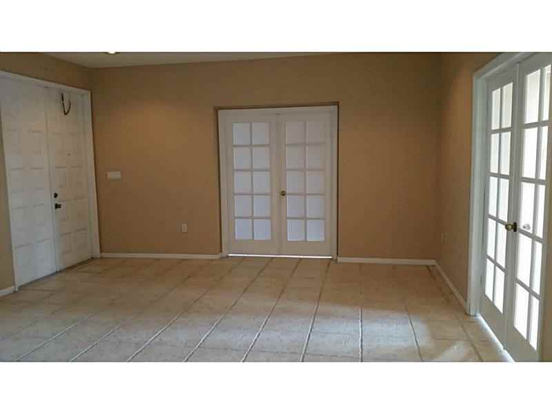 14743 SW 159th Pl - Photo 2 of 4