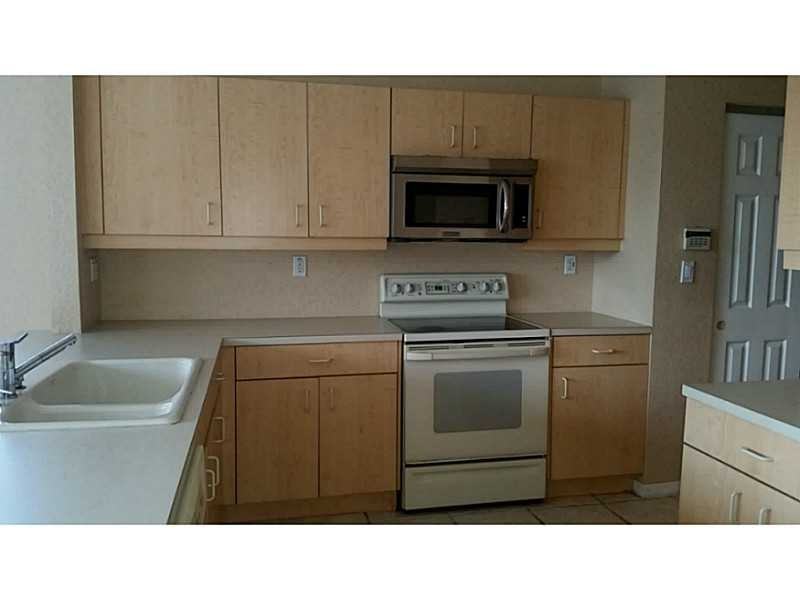 14743 SW 159th Pl - Photo 3 of 4