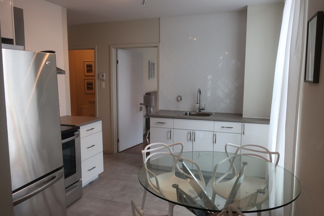 5768 Av Du Parc - Photo 2 of 13