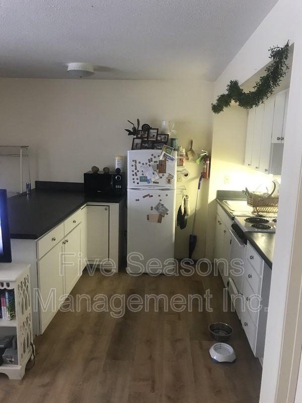 279 Saint Paul St - Photo 2 of 15