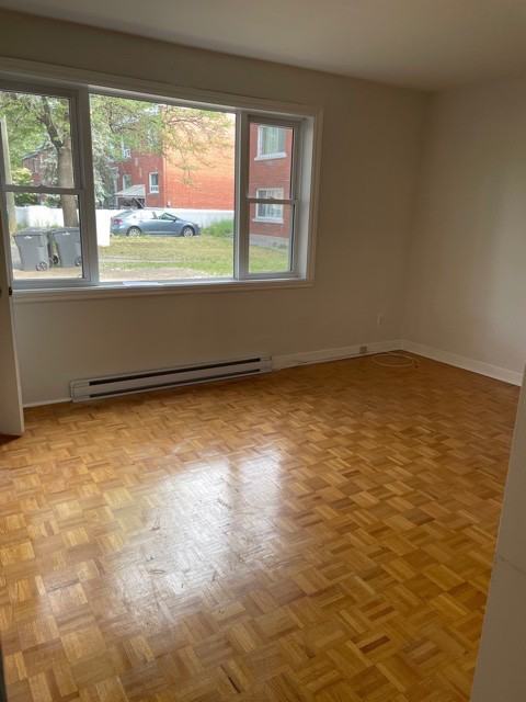 12035 Rue Deschamps - Photo 2 of 6