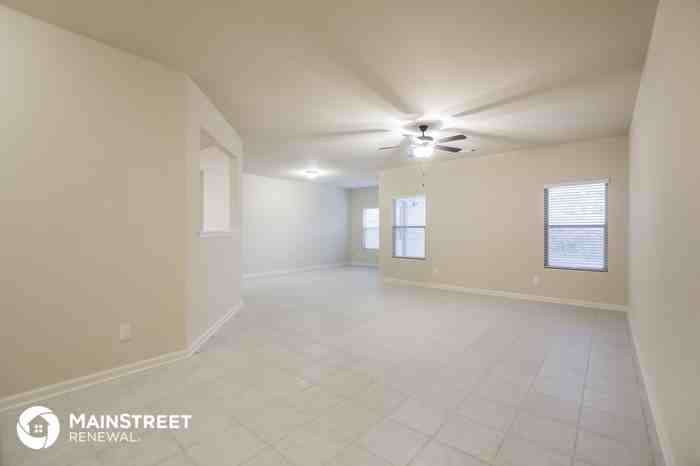 16 Sycamore St - Photo 2 of 15