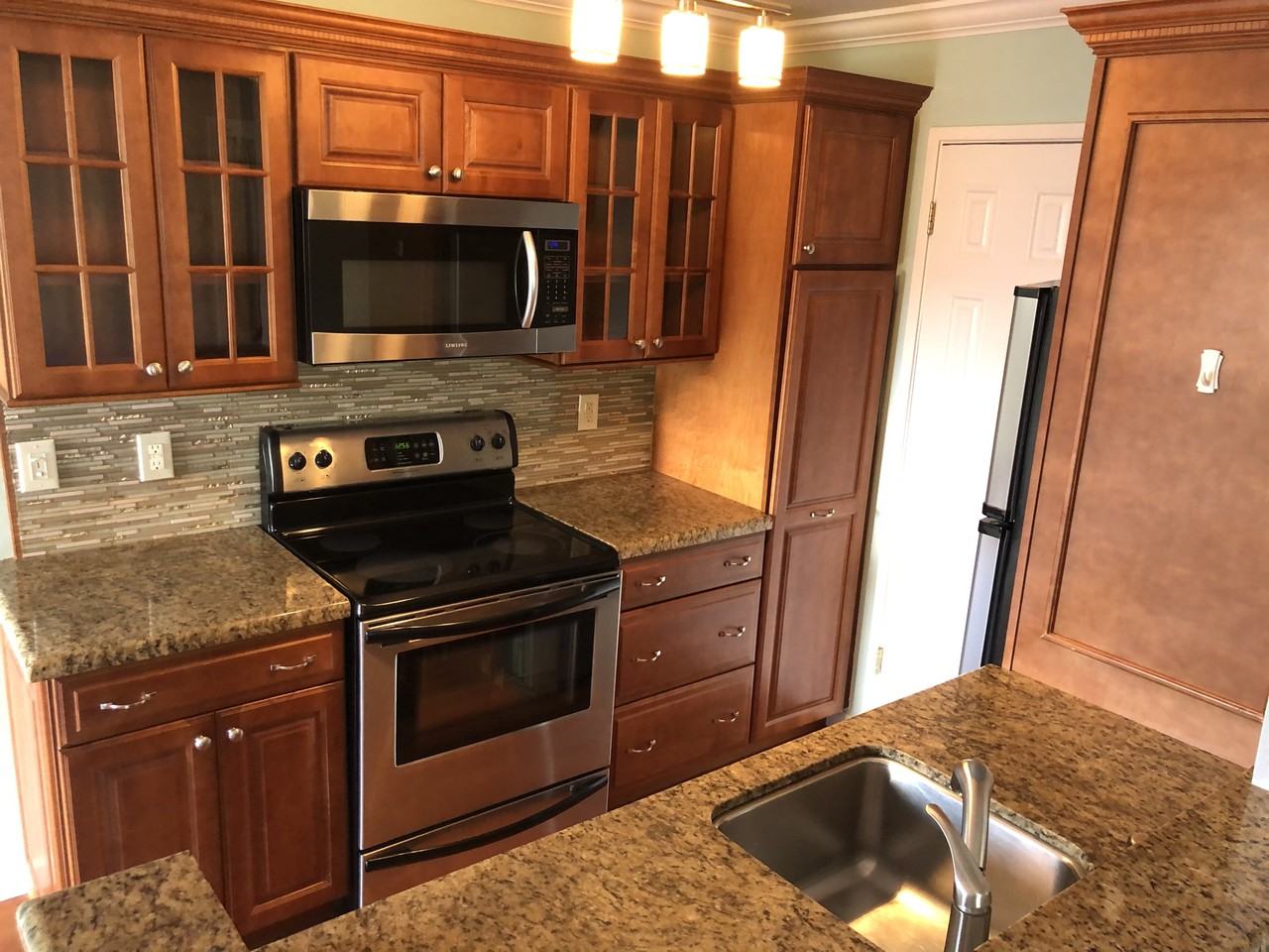 129 Piccadilly Place - Photo 3 of 23