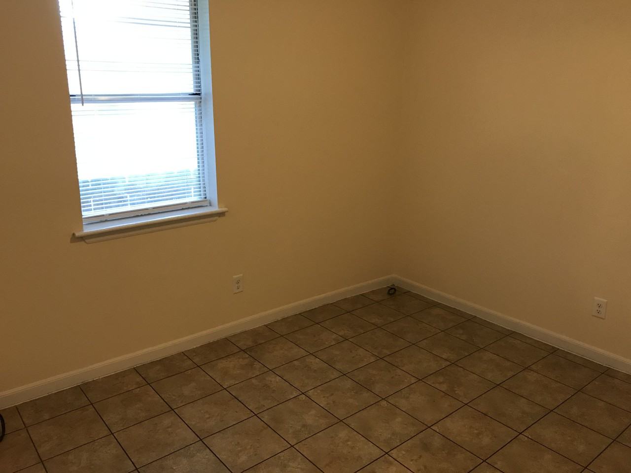 313 East Lakeview Avenue #B - Photo 6 of 8