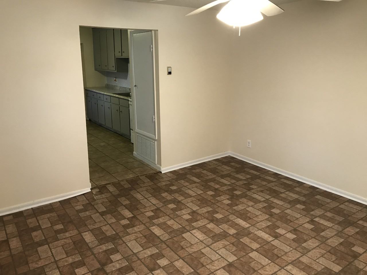 313 East Lakeview Avenue #B - Photo 4 of 8