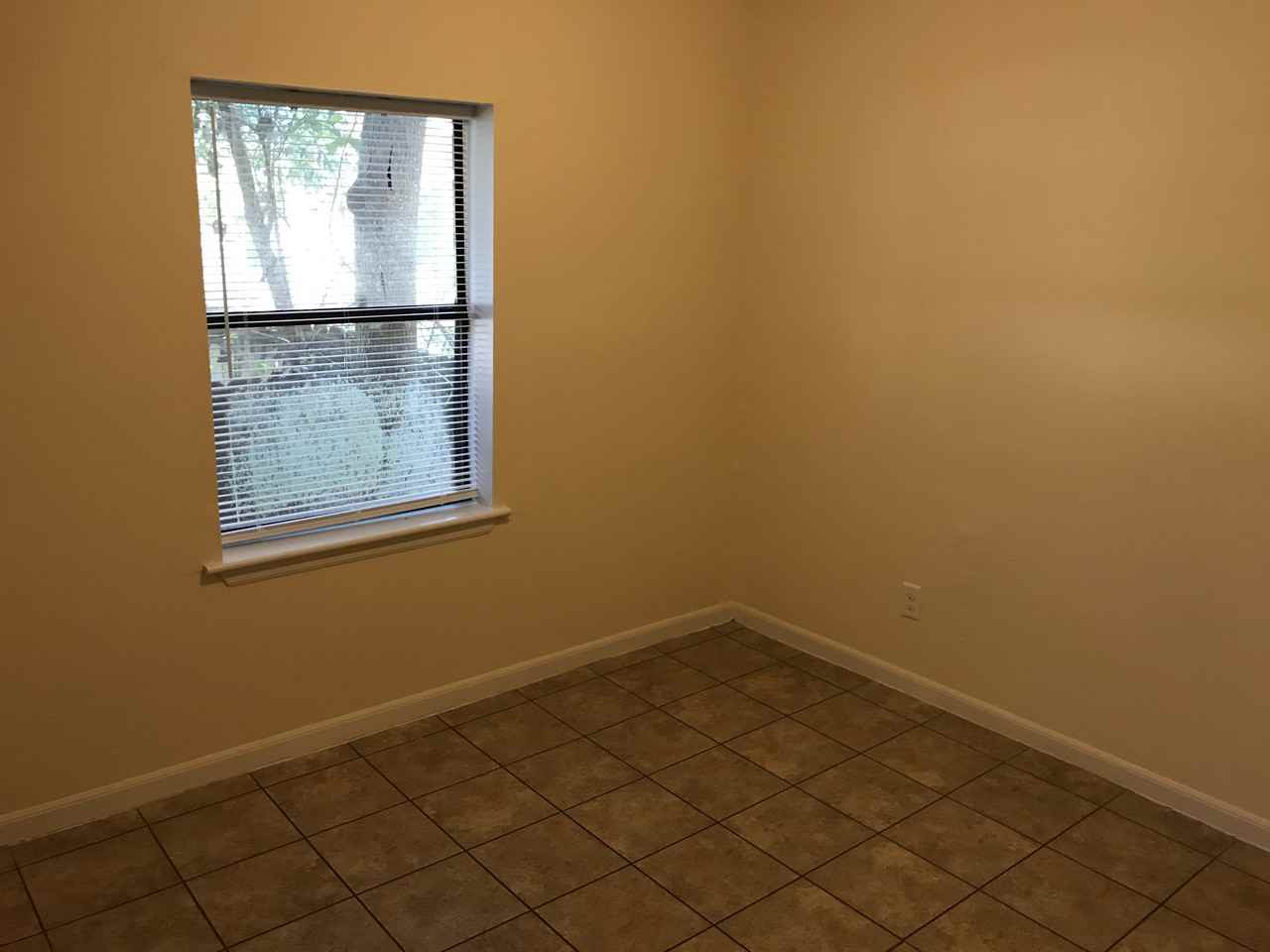 313 East Lakeview Avenue #B - Photo 7 of 8