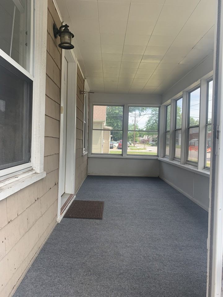 2209 West Callender Avenue - Photo 2 of 19