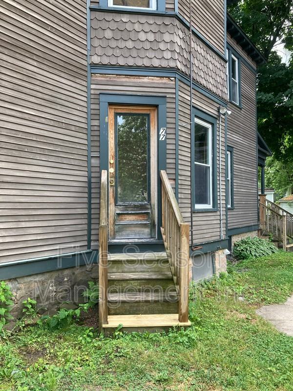 77 Loomis St - Photo 2 of 15