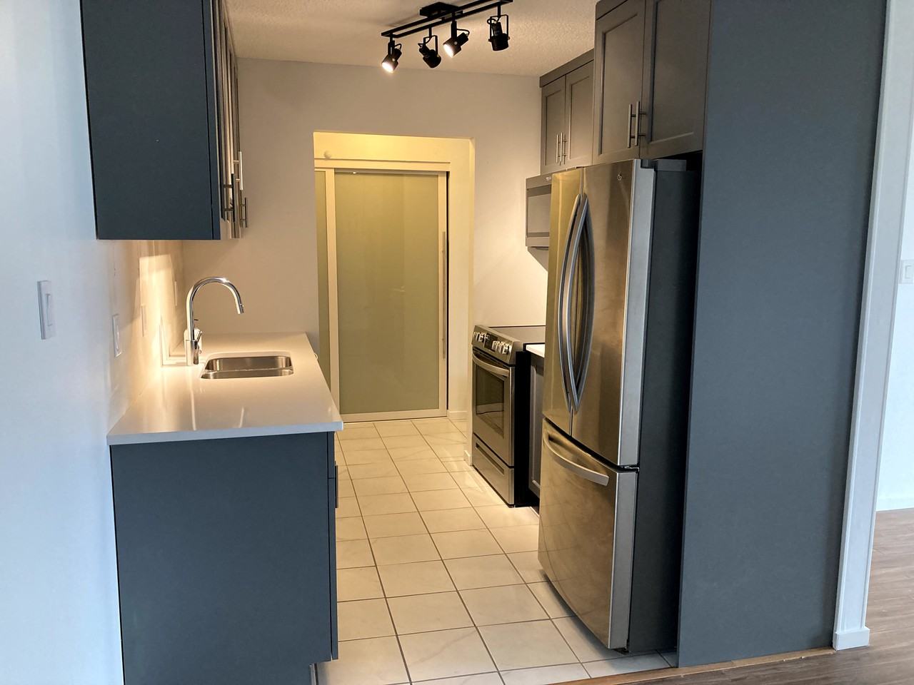 1024 Fairfield Road #404 - Photo 3 of 11