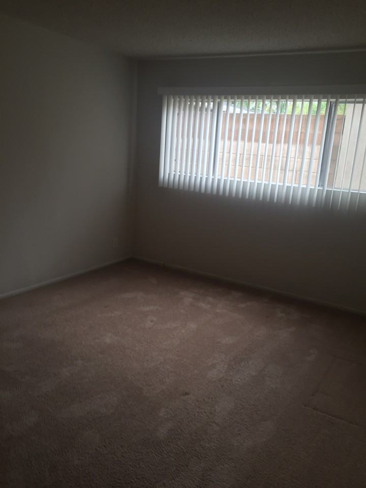 5151 Woodman Ave - Photo 3 of 14