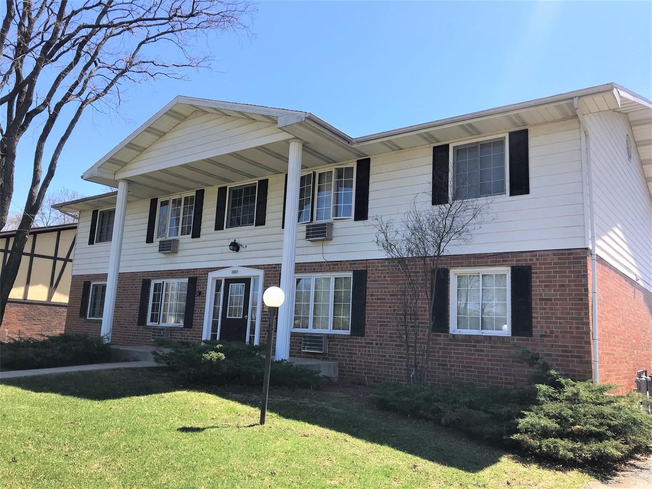 2361 Chalet Gardens Rd - Photo 3 of 6